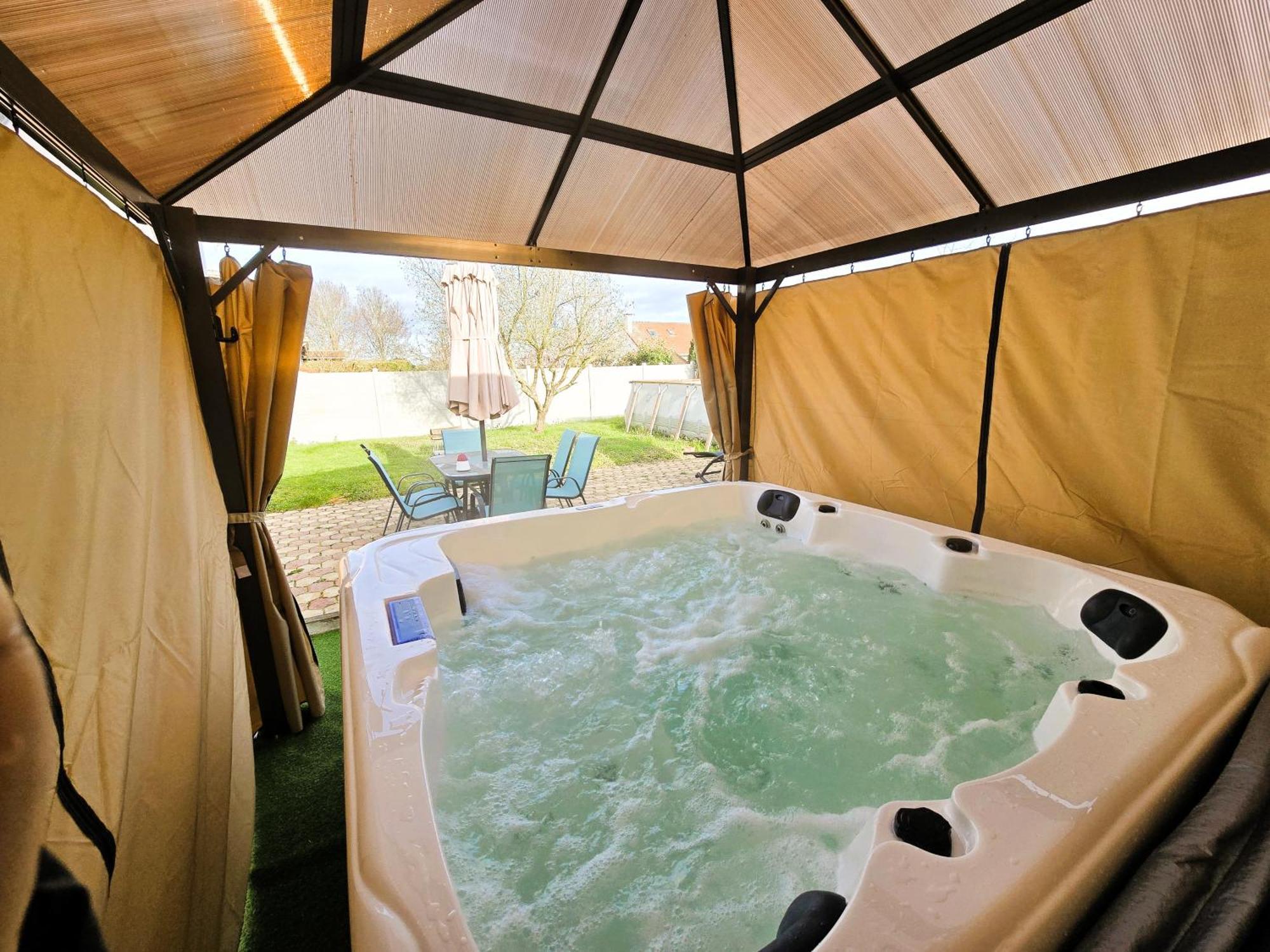 Appartement T2 Confortable - Piscine Et Jacuzzi Pierrelaye Dış mekan fotoğraf